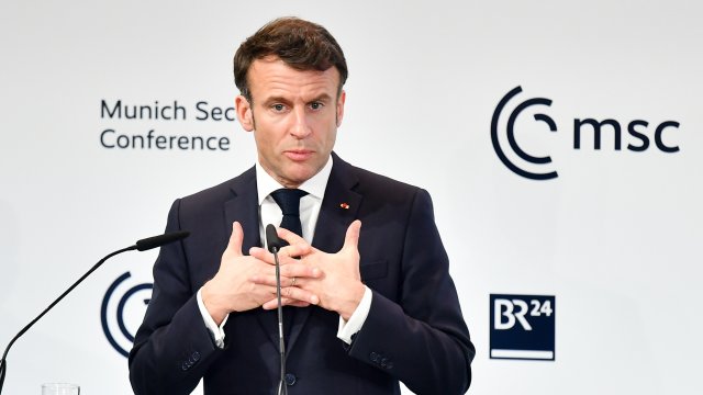 Френският президент Еманюел Макрон говори по време на 59-то издание на Мюнхенската конференция по сигурността. Снимка: EPA/БГНЕС