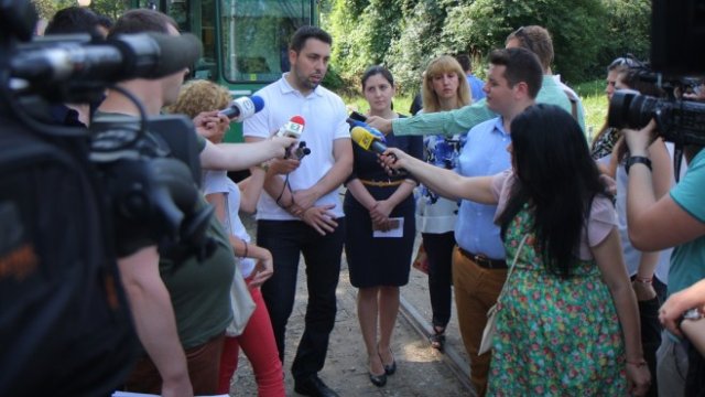 <p>
	Зам.-кметовете на София Ирина Савина и Евгени Крусев. <em>Снимка:&nbsp;</em><em>Сдружение Екопрограма</em></p>
