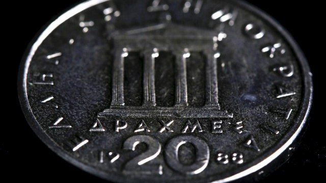 <p>
	Старите гръцки драхми. <em>Снимка: Ройтерс</em></p>
