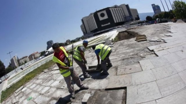 <p>
	Ремонтът на НДК. <em>Снимка: Олег Попов, Investor Media Group</em></p>
