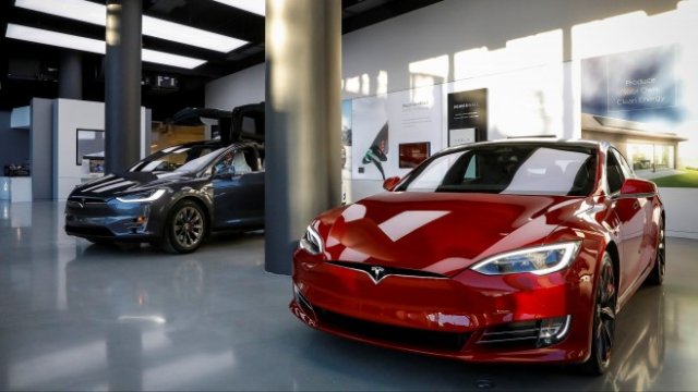 <p>
	Магазин на&nbsp;Tesla в Ню Йорк. <em>Снимка: Ройтерс</em></p>
