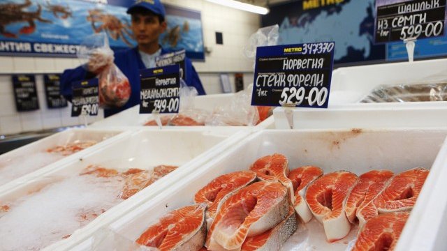 <p>
	Потреблението, което основният източник на растеж, остава слабо. <em>Снимка: Ройтерс</em></p>
