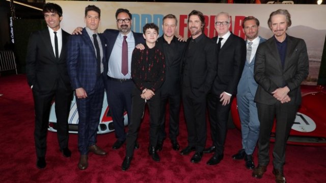 <p>
	Източник: FacebookFordvFerarri</p>
