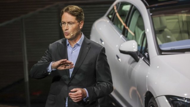 <p>
	Главният изпълнителен директор на Daimler AG Ола Калениус. <em>Снимка: Bloomberg L.P.</em></p>
