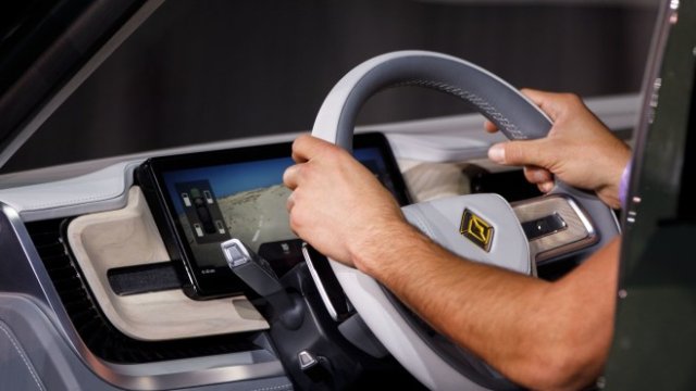 Бъдещето на Rivian се определя и от Amazon