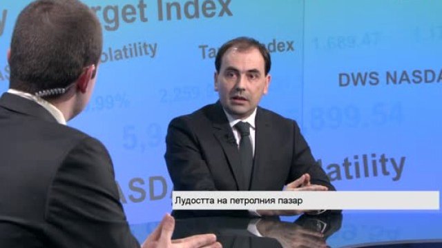 <p>
	Цветослав Цачев (вдясно) и водещият Димитър Вучев.&nbsp;<em>Снимка: Bloomberg TV Bulgaria</em></p>
