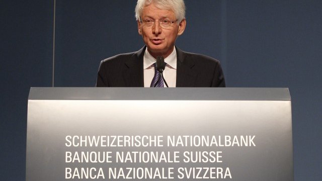 <p>
	Вицепрезидентът на Швейцарската национална банка Жан-Пиер Дантен. <em>Снимка: Ройтерс</em></p>
