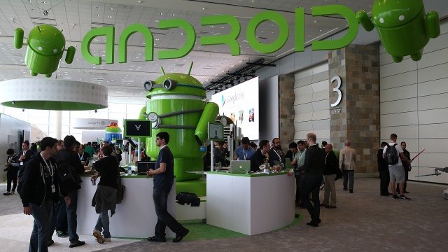 <p>
	За успеха на Android напоследък допринасят хардуерните партньори на Googlе. <em>Снимка: Getty Images News</em></p>
