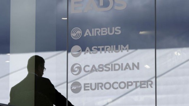 <p>
	Ръководството на EADS се надява с ребрандирането компанията да стане по-конкурентоспособна спрямо Boeing. <em>Снимка: Ройтерс</em></p>
