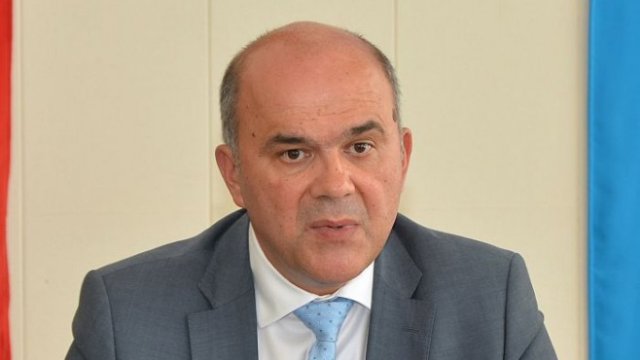 <p>
	Бисер Петков. <em>Снимка: БТА</em></p>
