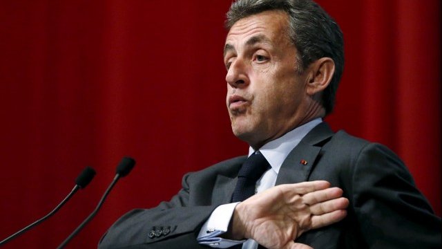 <p>
	Саркози говори за бъдещето на Европа в Антверпен. <em>Снимка: Ройтерс</em></p>
