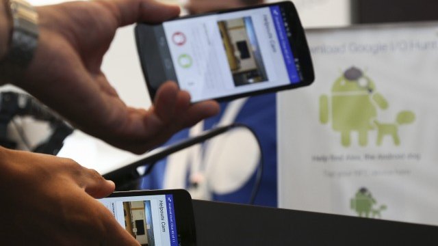 Пазарът на смартфони ще достигне 300 млрд. долара през 2014 г.