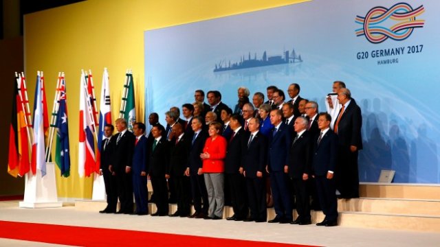 <p>
	Кой от тях ще остане най-дълго на власт? <em>Снимка: Архив Ройтерс</em></p>
