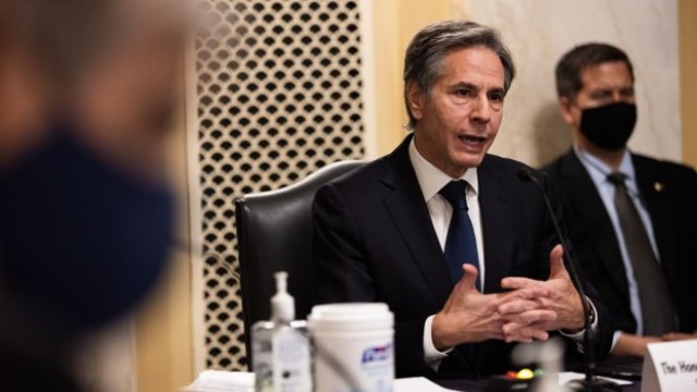 <p>
	Антъни Блинкен по време на изслушването си. <em>Снимка:&nbsp;Graeme Jennings/The Washington Examiner/Bloomberg</em></p>
