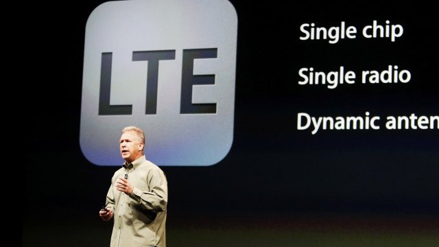 <p>
	Нарастващото използване на LTE в Европа ще допринесе за ръста на продажбите на iPhone. <em>Снимка: Ройтерс</em></p>
