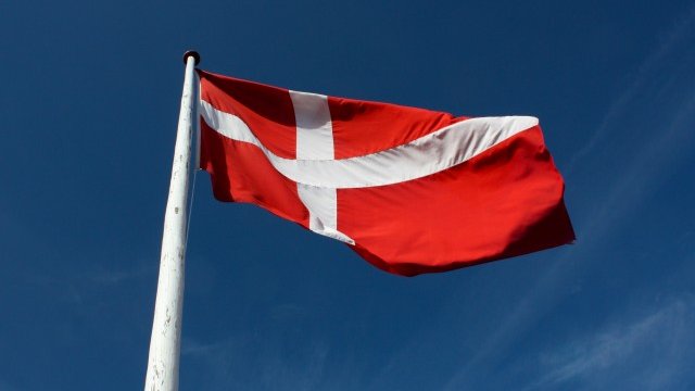 <p>
	Сънародниците на&nbsp;Ханс Кристиан&nbsp;Андерсен оглавяват проучването на ООН. <em>Снимка: Globial.com</em></p>
