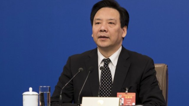 <p>
	Заместник-гуверньорът на Китайската народна банка Чен Юлу.&nbsp;<em>Снимка:&nbsp;Giulia Marchi/Bloomberg</em></p>
