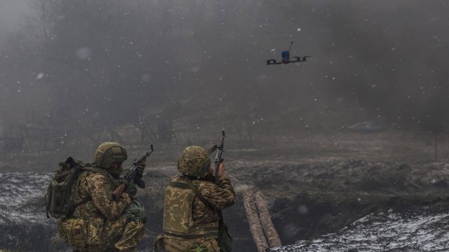 Снимка: 28-ма ОМБР