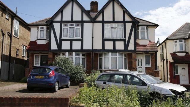 <p>
	Строителството на нови къщи подкрепя икономическото развитие и това е важен елемент на справедливото общество, посочва финансовото министерство на Великобритания. <em>Снимка: архив, Ройтерс</em></p>
