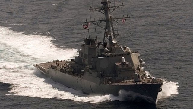 <p>
	<em>Тестът, насрочен много по-рано, бе извършен от борда на военния кораб &quot;Джон Пол Джоунс&quot;. Кадърът е архивен. Снимка: Архив Ройтерс</em></p>
