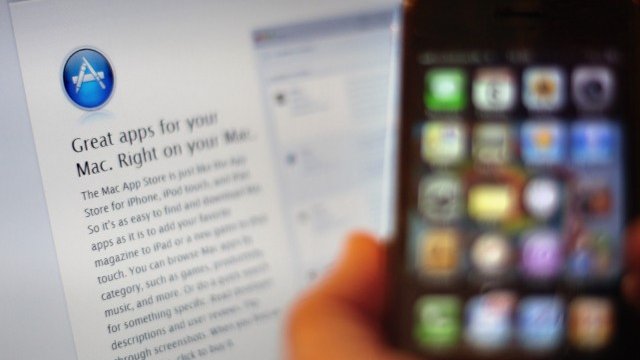<p>
	App Store си остава най-големият магазин за приложения. <em>Снимка: Getty Images News</em></p>
