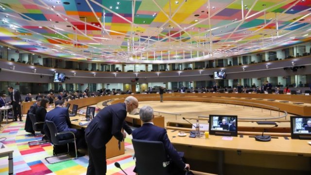 <p>
	Залата за срещи на Европейския съвет. <em>Снимка: Valeria Mongelli/Bloomberg</em></p>
