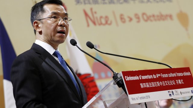 Китайският посланик в Париж Лу Шае. Снимка: EPA/БГНЕС