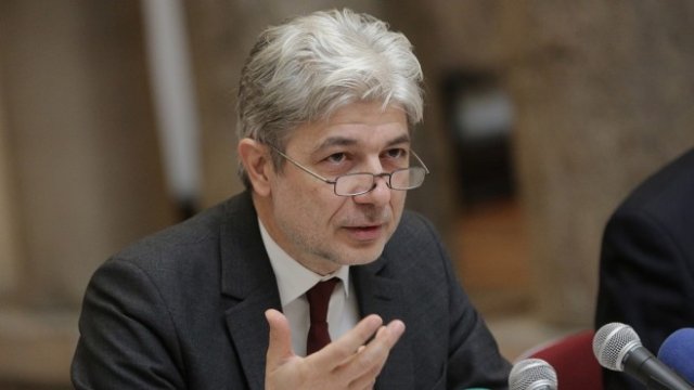 <p>
	Нено Димов<em> Снимка: БТА</em></p>
