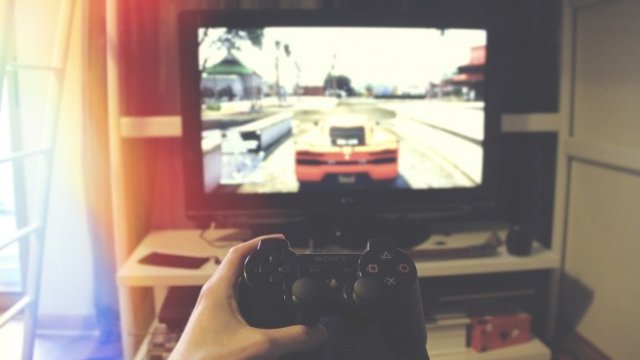 Microsoft: Хората преминават от пасивни към активни развлечения