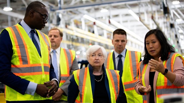 Финансновият министър на САЩ Джанет Йелън (в средата). Снимка: Bloomberg L.P.