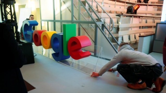 <p>
	Офис на Google. <em>Снимка: Ройтерс</em></p>
