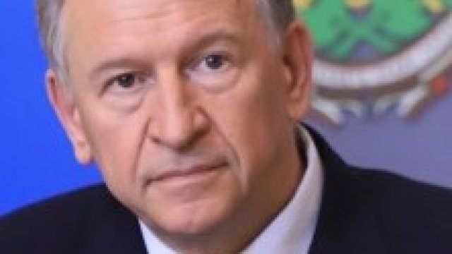 <p>
	<em>Служебният министър на здравеопазването д-р Стойчо Кацаров. Снимка: БГНЕС</em></p>
