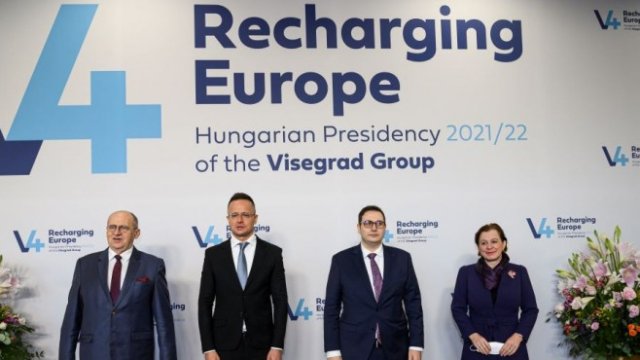 <p>
	<em>Снимка: EPA/ZSOLT SZIGETVARY HUNGARY OUT</em></p>
