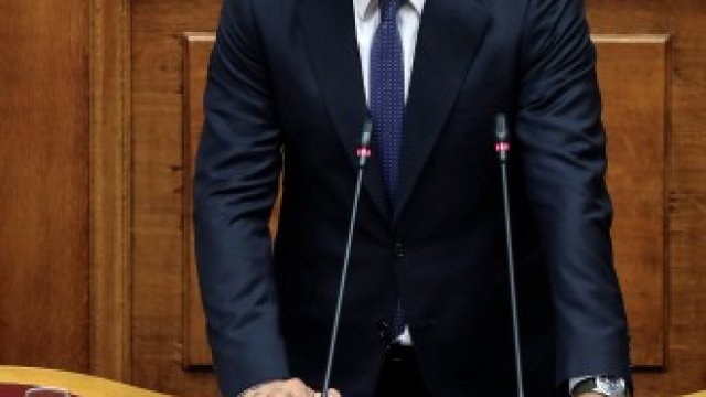 <p>
	Премиерът Кириакос Мицотакис очертава основните си политики по време на заседание на парламента в Атина.&nbsp;<em>Снимка: Ройтерс</em></p>
