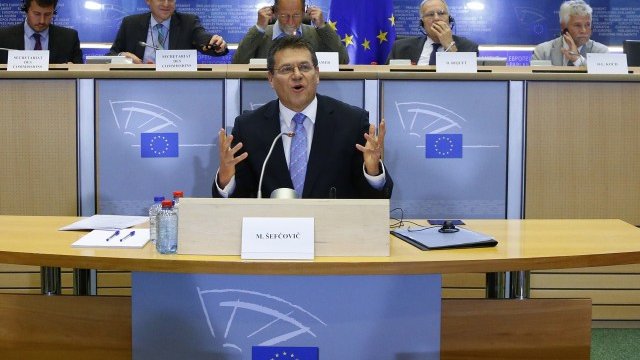 <p>
	Шефчович описа плана като &bdquo;най-амбициозния проект от времената на създаването на общността за въглища и стомана". <em>Снимка: Ройтерс</em></p>
