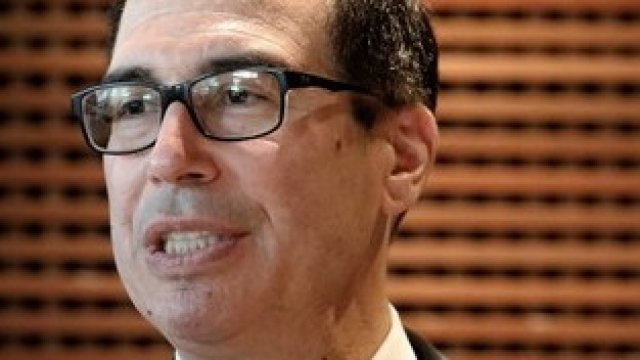 <p>
	Американският финансов министър Стивън Манучин.&nbsp;<em>Снимка: Ройтерс</em></p>
