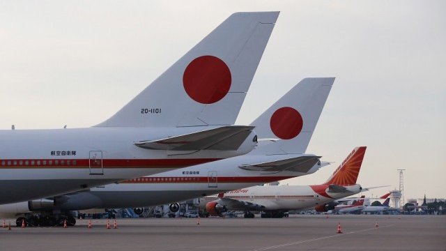 <p>
	Летището в Анталия. <em>Снимка: Ройтерс</em></p>
