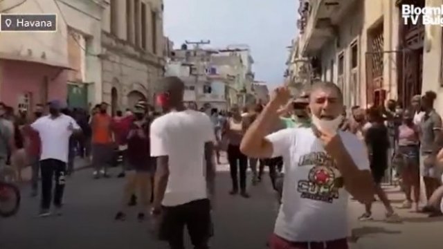 Удари ли часът за революция в Куба?