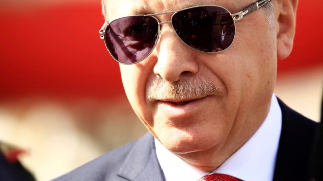 <p>
	Според експерти Реджеп Ердоган може да обмисля избори до края на годината.<em> Снимка: Ройтерс</em></p>
