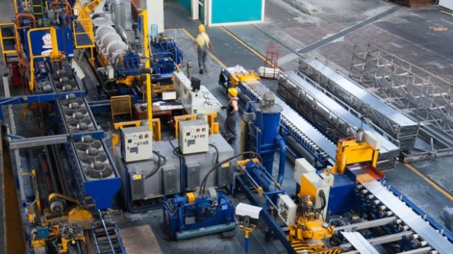 <p>
	<span id="caption" style="display: inline;"><span id="titleText">Нова 600-тонна преса на Алкомет АД.&nbsp;<em>Снимка: Дружеството</em></span></span></p>
