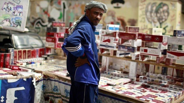 <p>
	Tърговци често купуват стоката си от Турция, след което я продават у нас със почти петорна надценка. <em>Снимка: Архив Ройтерс</em></p>
