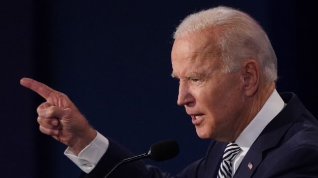 <p>
	<span font-size:="" pt="" style="color: rgb(102, 102, 102); font-family: ">Джо Байдън.</span><em font-size:="" pt="" style="color: rgb(102, 102, 102); font-family: ">&nbsp;Снимка: Bloomberg</em></p>
