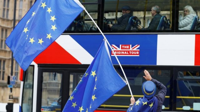 <p>
	Между Лондон и Брюксел отново има напрежение заради Brexit. <em>Снимка: Ройтерс</em></p>
