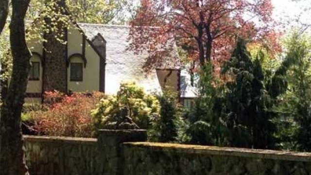 <p>
	<em>Снимки: Staten Island Board of Realtors / http://realestate.silive.com</em></p>
