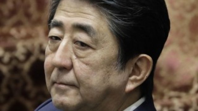 <p>
	Шиндзо Абе, премиер на Япония. Снимка: Bloomberg</p>
