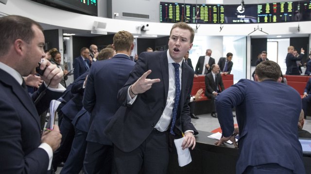 Трейдъри на Лондонската фондова борса. Снимка: Bloomberg L.P.