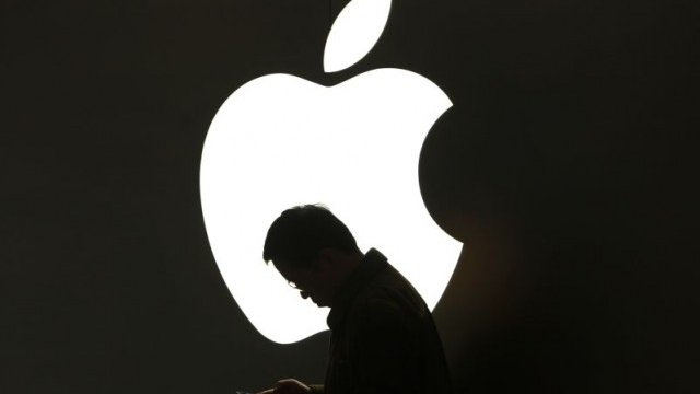 <p>
	Все още не е известно какви финансови щети ще претърпи Apple по случая с фиксирането на цените. <em>Снимка: Ройтерс</em></p>
