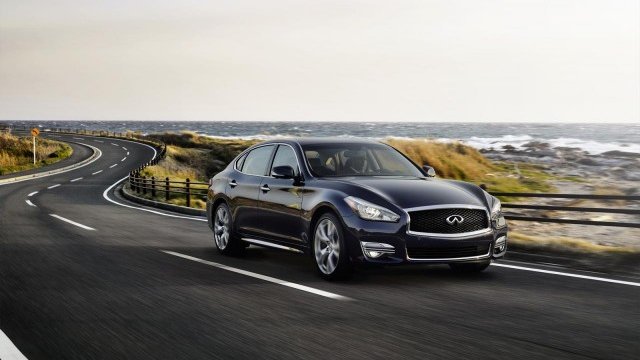 <p>
	Q70L.<em> Снимка: Infiniti </em></p>
