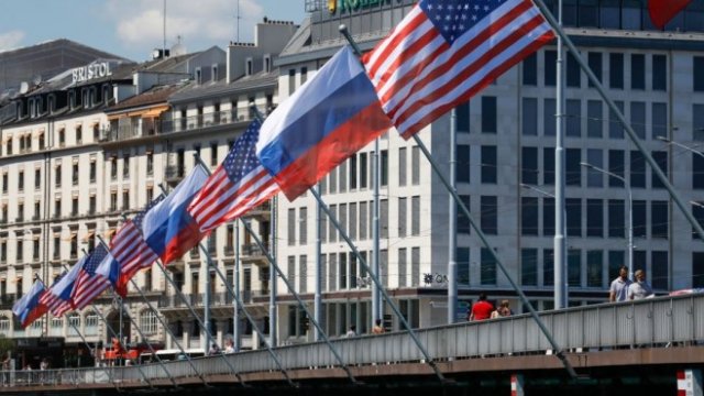 <p>
	Женева се подготвя за срещата на годината.<em> Снимка: Stefan Wermuth/Bloomberg</em></p>
