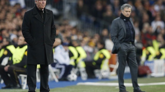 <p style="text-align: justify;">
	В сравнение със стреса, на който са подложени футболните мениджъри сър Алекс Фъргюсън и Жозе Моуриньо, изпълнителните директори на компаниите го карат по-спокойно.&nbsp;<em>Снимка: Ройтерс</em></p>
